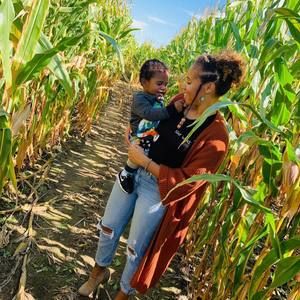 Meet your Posher, Olivia